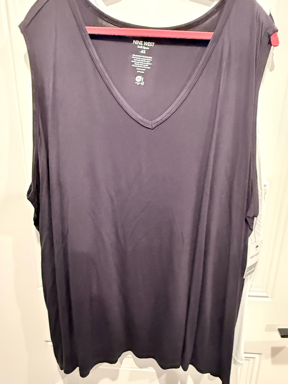 New nine West black sleeveless top soft